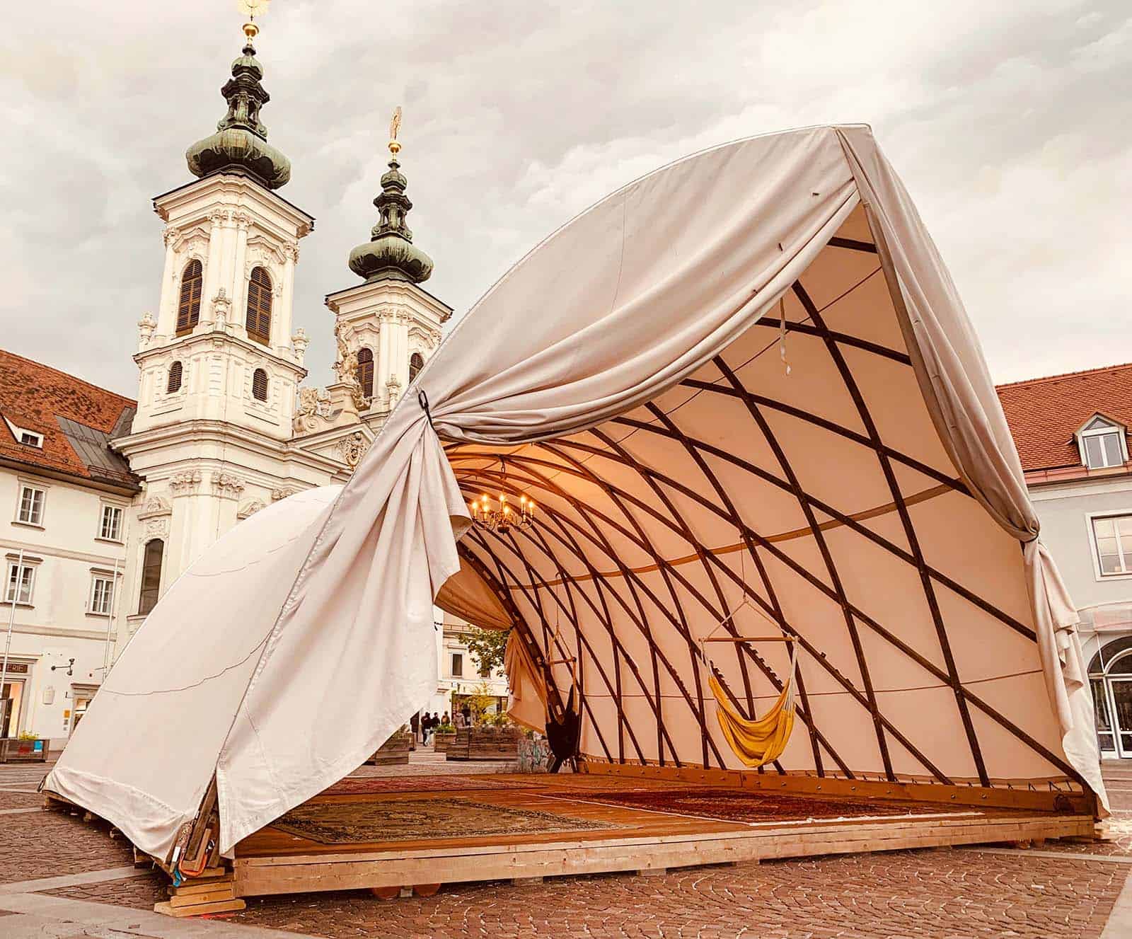 Mehr über den Artikel erfahren Event Zelt aus BauBuche