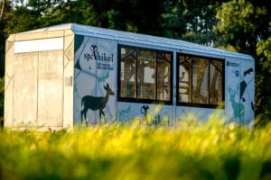 Mehr über den Artikel erfahren Spähikel – Hightech-Beobachtungswagen aus Kerto LVL